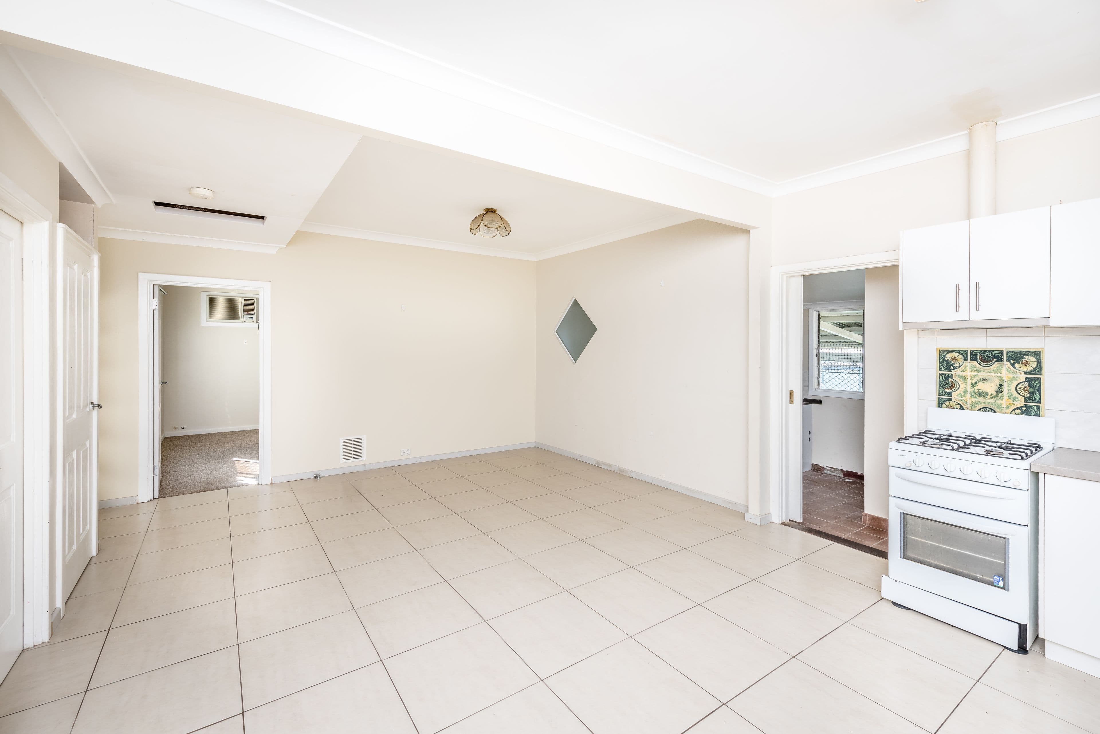 27 Cassia Street, Rangeway WA 6530, Rangeway - Thumbnail 3