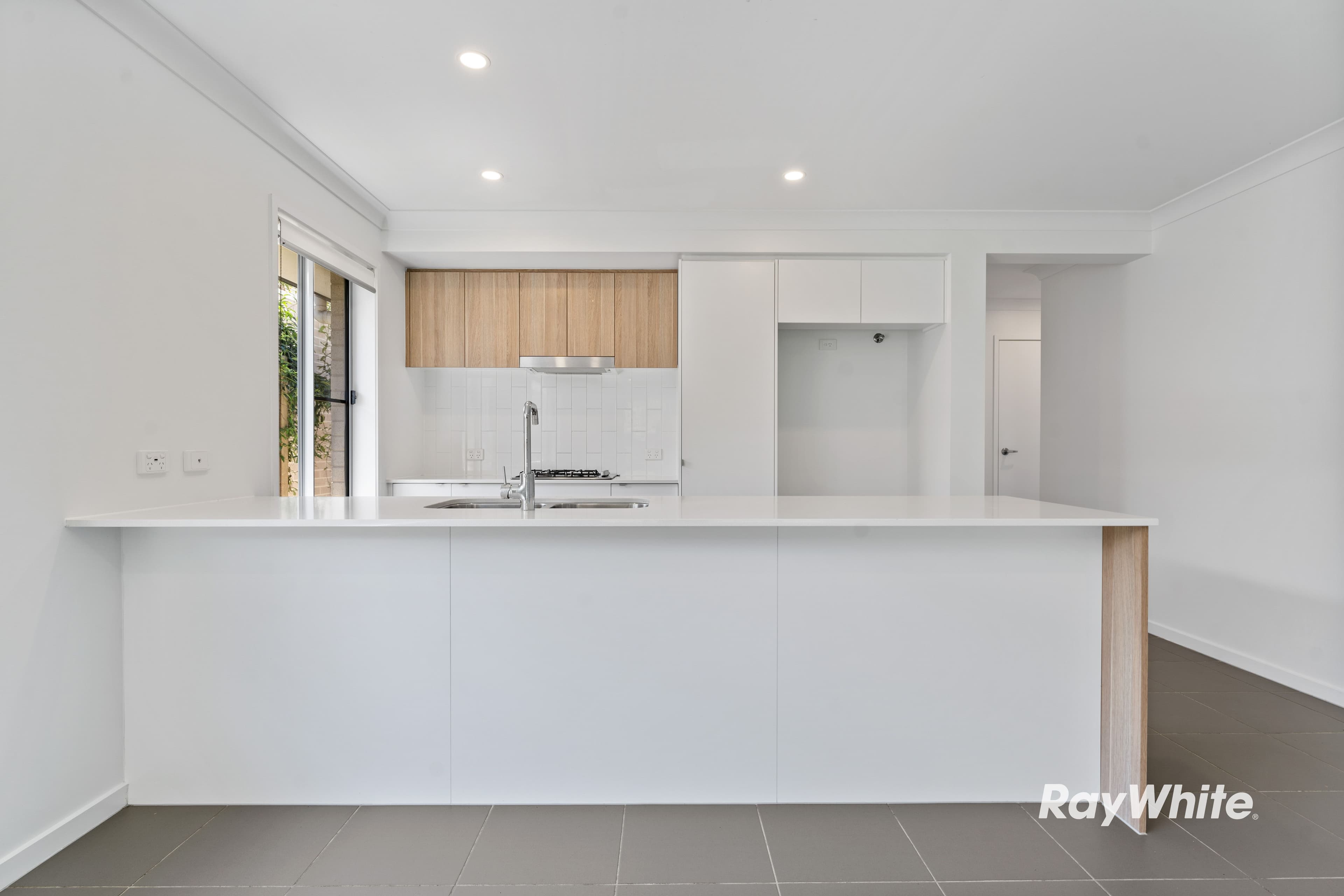 68 Chambers Ridge Boulevard, Park Ridge QLD 4125, Park Ridge - Thumbnail 5