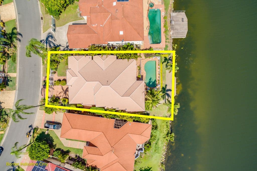 28 Montevideo Drive, Clear Island Waters QLD 4226, Clear Island Waters - Thumbnail 3