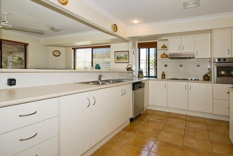 42 Canaipa Point Drive, Russell Island, QLD, 4184, Russell Island - Thumbnail 2