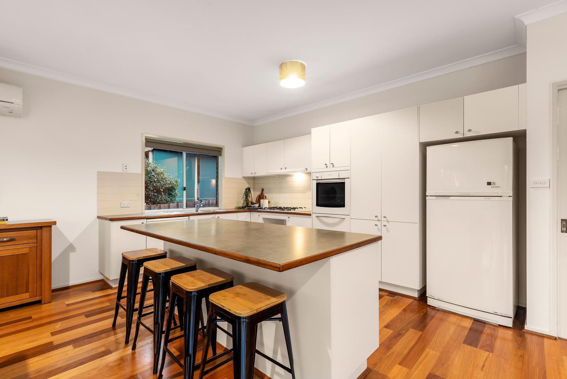 70 Canora Street, Blackburn South VIC 3130, Blackburn South - Thumbnail 3