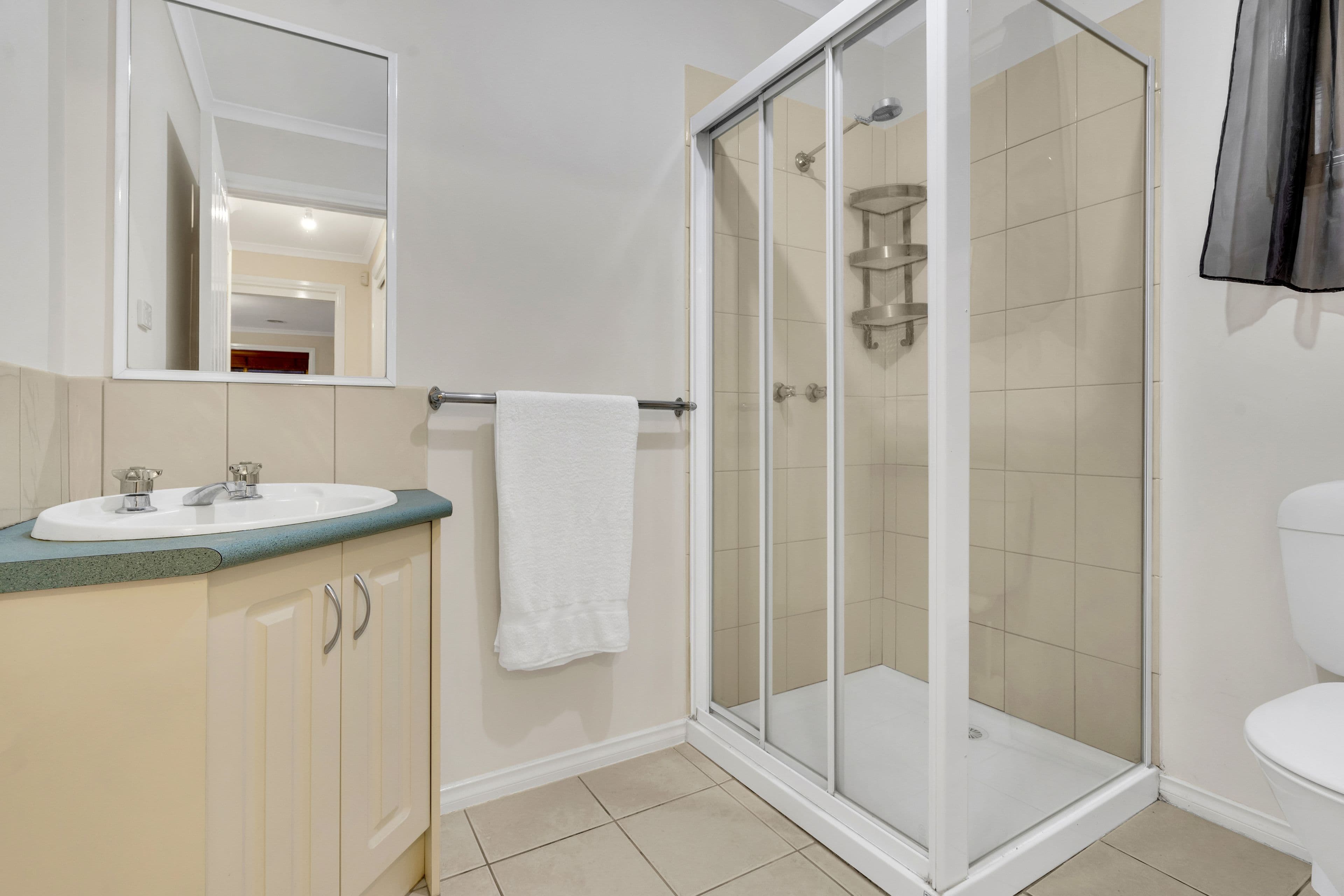 8 Orlando Drive, Roxburgh Park VIC 3064, Roxburgh Park - Thumbnail 3