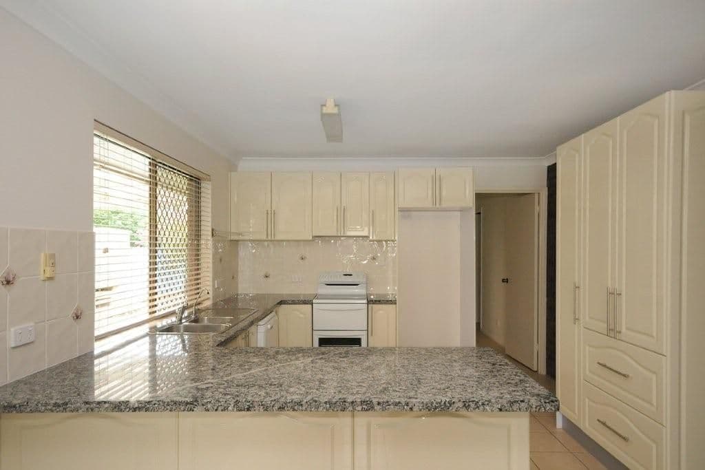 5 Wine Drive, WILSONTON QLD 4350, Wilsonton Heights - Thumbnail 2