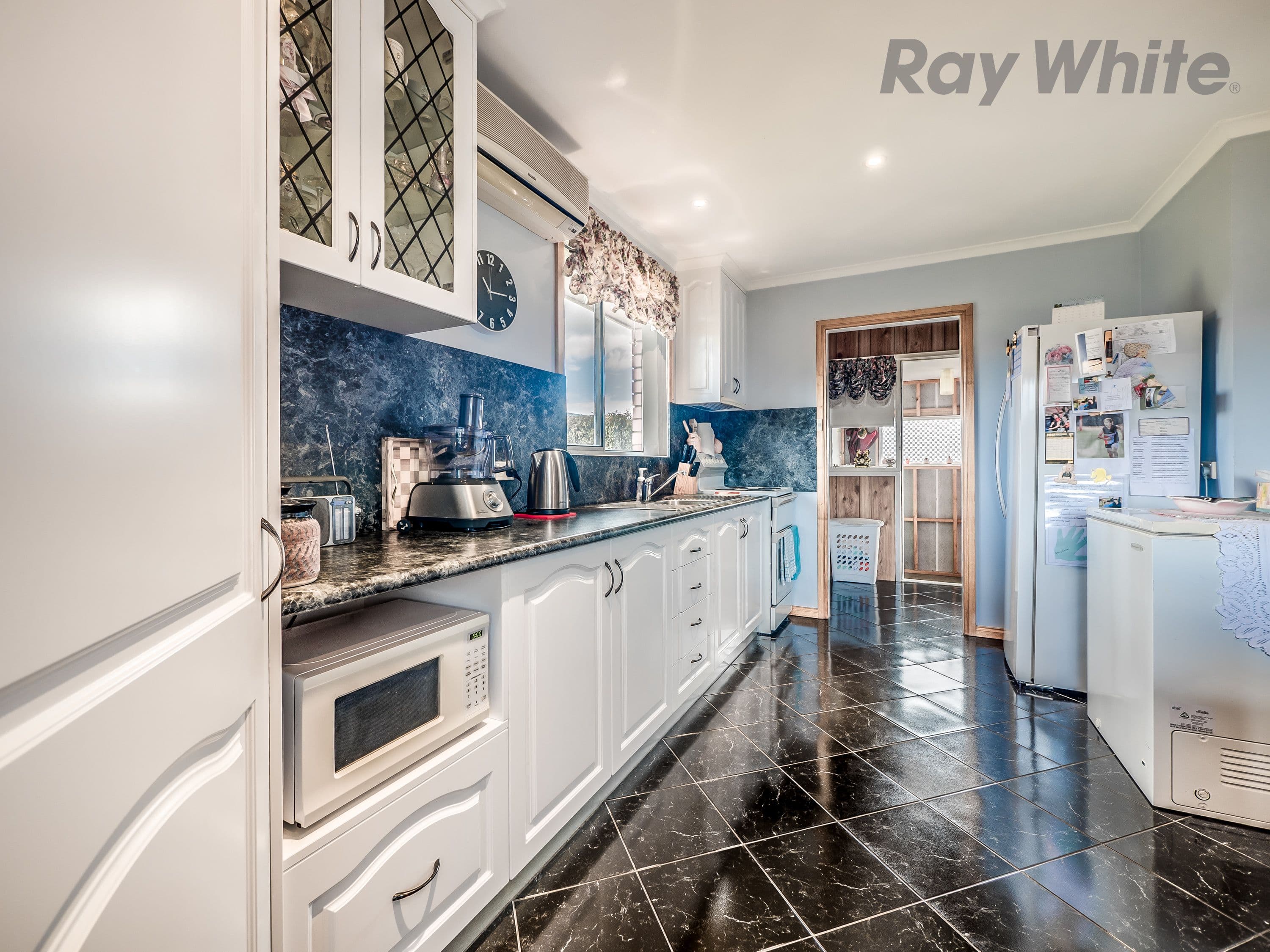 24 Warner Avenue, New Norfolk TAS 7140, New Norfolk - Thumbnail 3