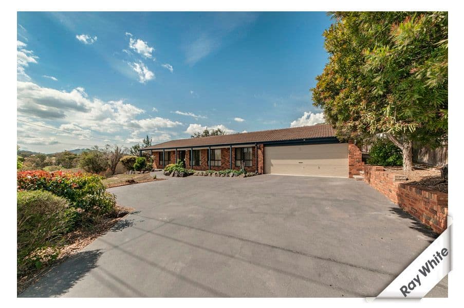 31 Willoughby Crescent, GILMORE ACT 2905, Gilmore - Image 1