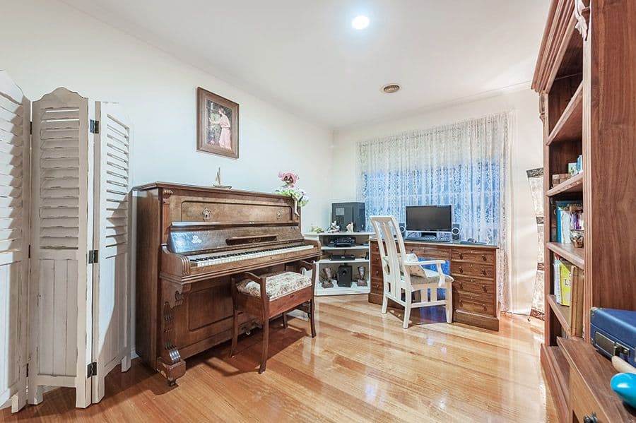 18 Metropolitan Avenue, Craigieburn VIC 3064, Craigieburn - Thumbnail 7