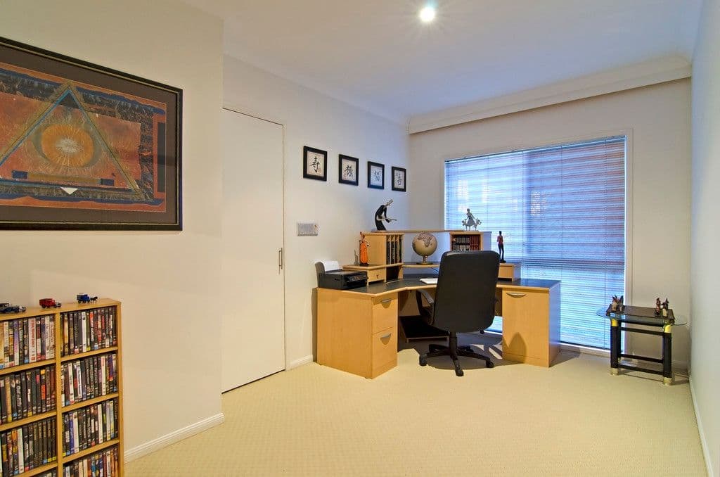 28 Harrier Drive, BURLEIGH WATERS QLD 4220, Burleigh Waters - Thumbnail 8