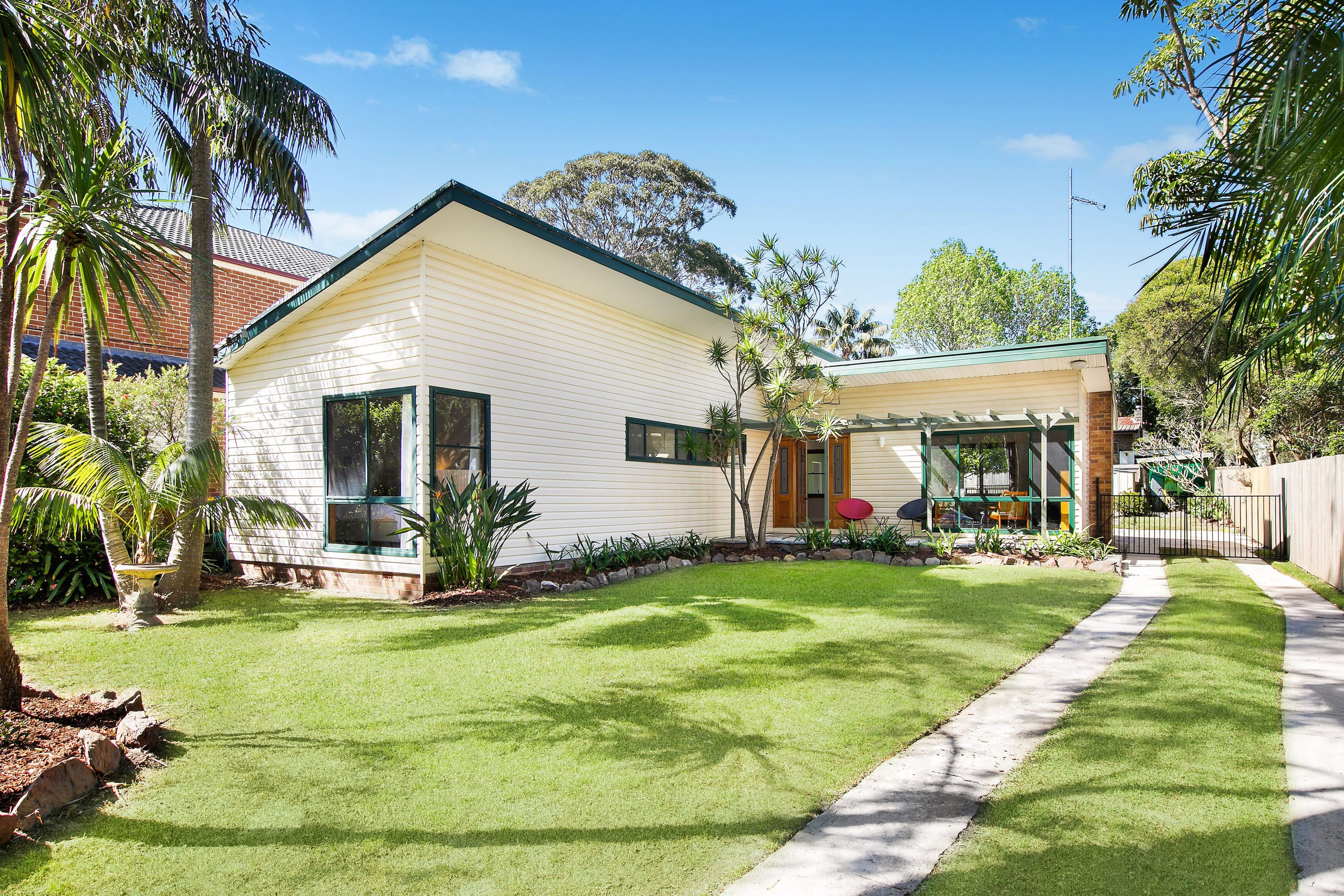 18 Bennett Street, Curl Curl NSW 2096, Curl Curl - Image 1