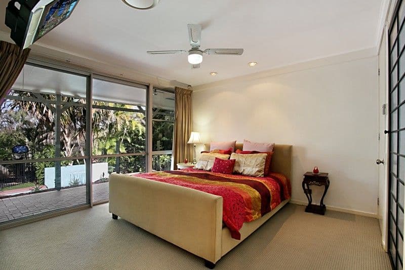 10 Hannah Street, MOUNT OMMANEY QLD 4074, Mount Ommaney - Thumbnail 4