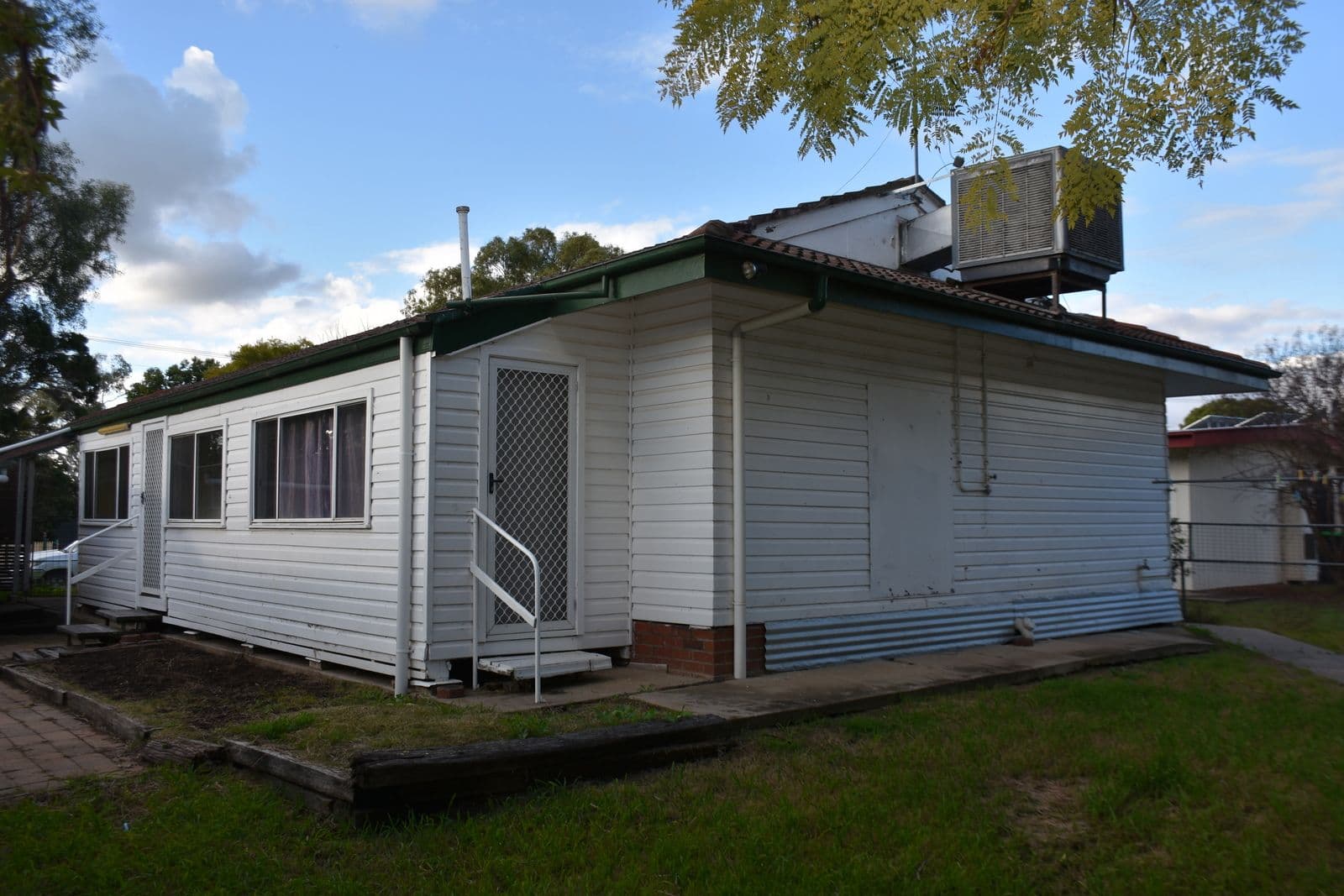 23 Delander Crescent, Moree NSW 2400, Moree - Thumbnail 2