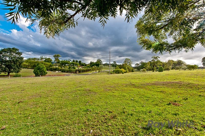 ARMSTRONG CREEK QLD 4520, Armstrong Creek - Thumbnail 2