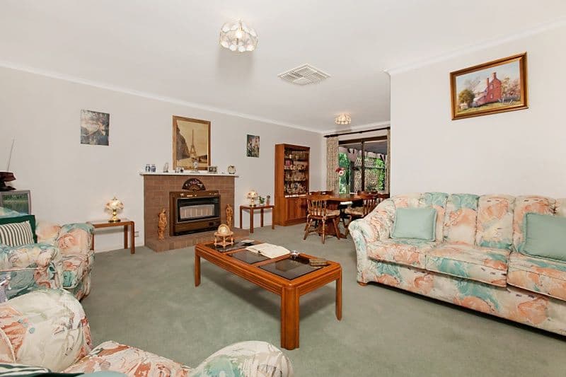 24 Walters Crescent, ABERFOYLE PARK SA 5159, Aberfoyle Park - Thumbnail 3