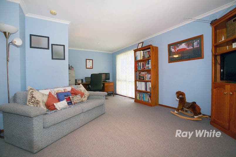 50 Huon Park Road, CRANBOURNE VIC 3977, Cranbourne North - Thumbnail 2