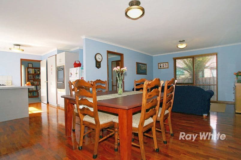 50 Huon Park Road, CRANBOURNE VIC 3977, Cranbourne North - Thumbnail 4