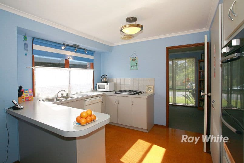 50 Huon Park Road, CRANBOURNE VIC 3977, Cranbourne North - Thumbnail 7