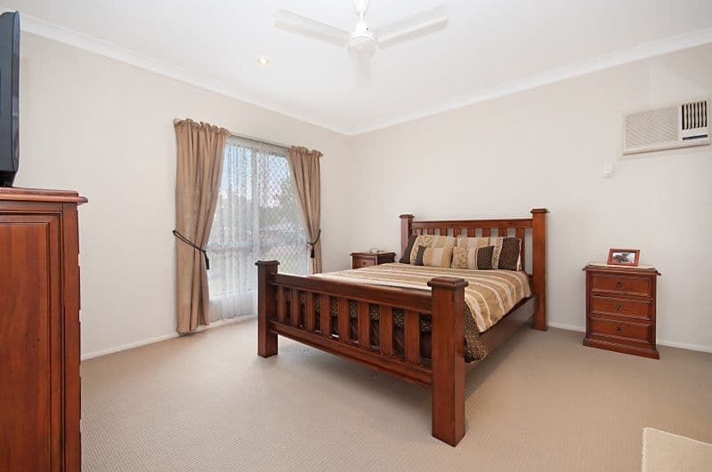 50 Woodwark Drive, BUSHLAND BEACH QLD 4818, Bushland Beach - Thumbnail 4
