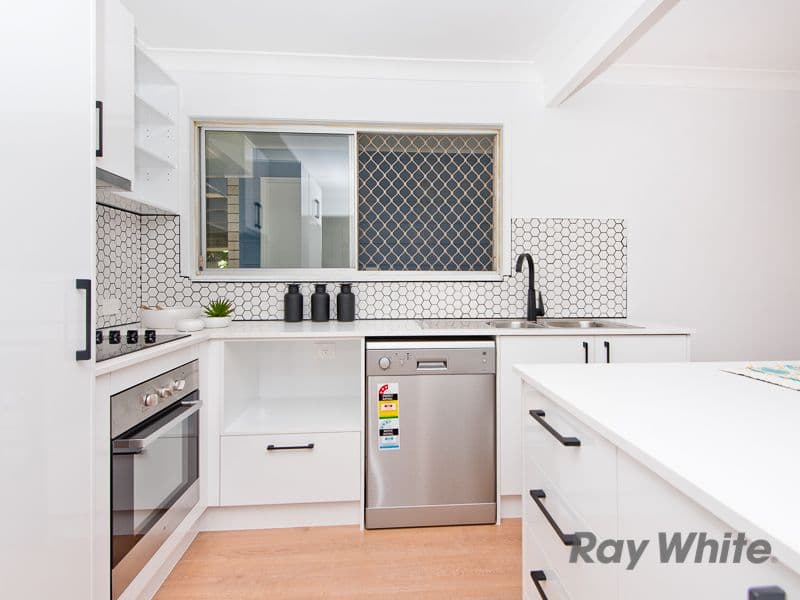5 Lorinya Court, Battery Hill QLD 4551, Battery Hill - Thumbnail 2
