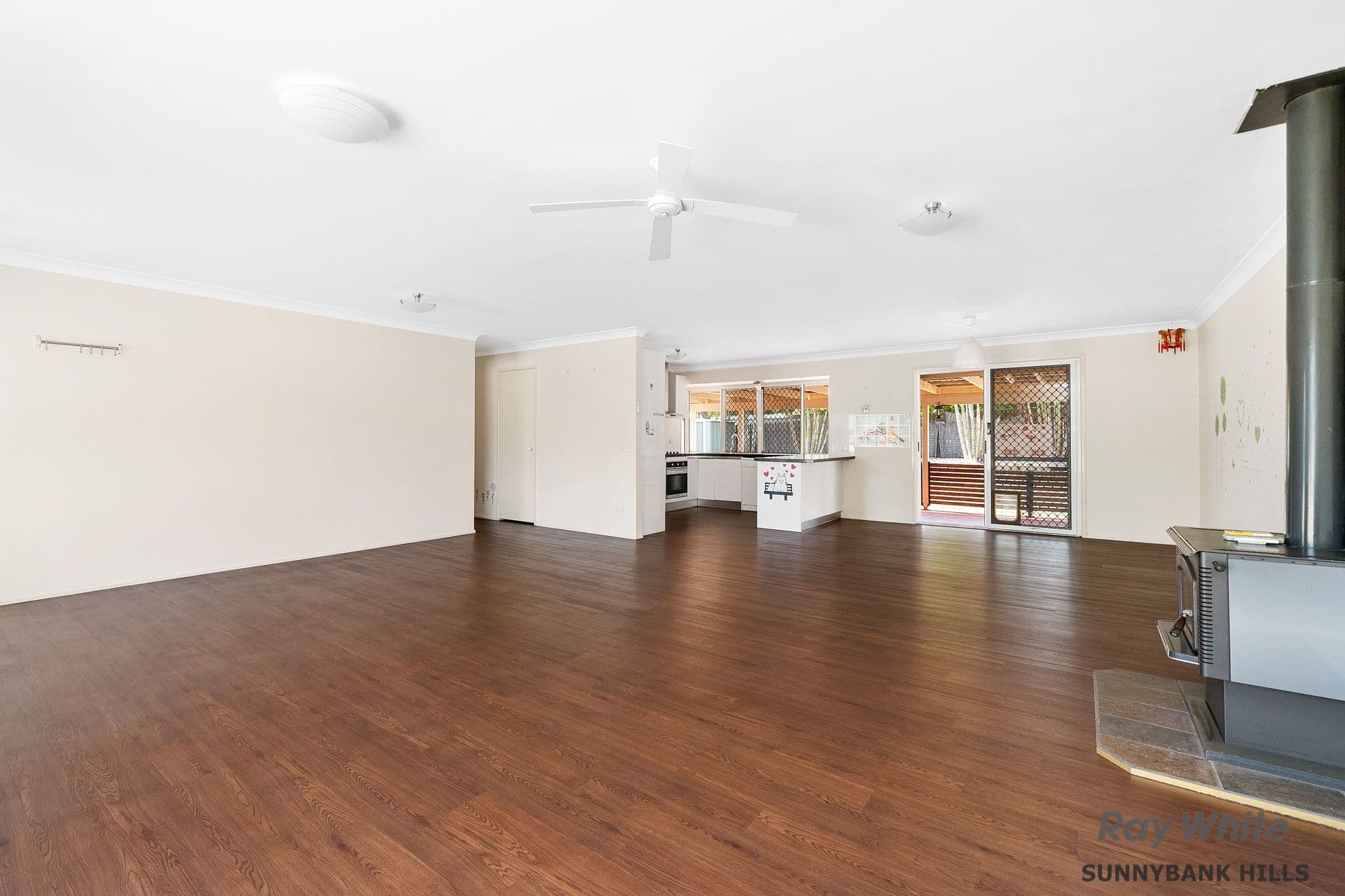 17 Watling Street, Hillcrest QLD 4118, Hillcrest - Thumbnail 2