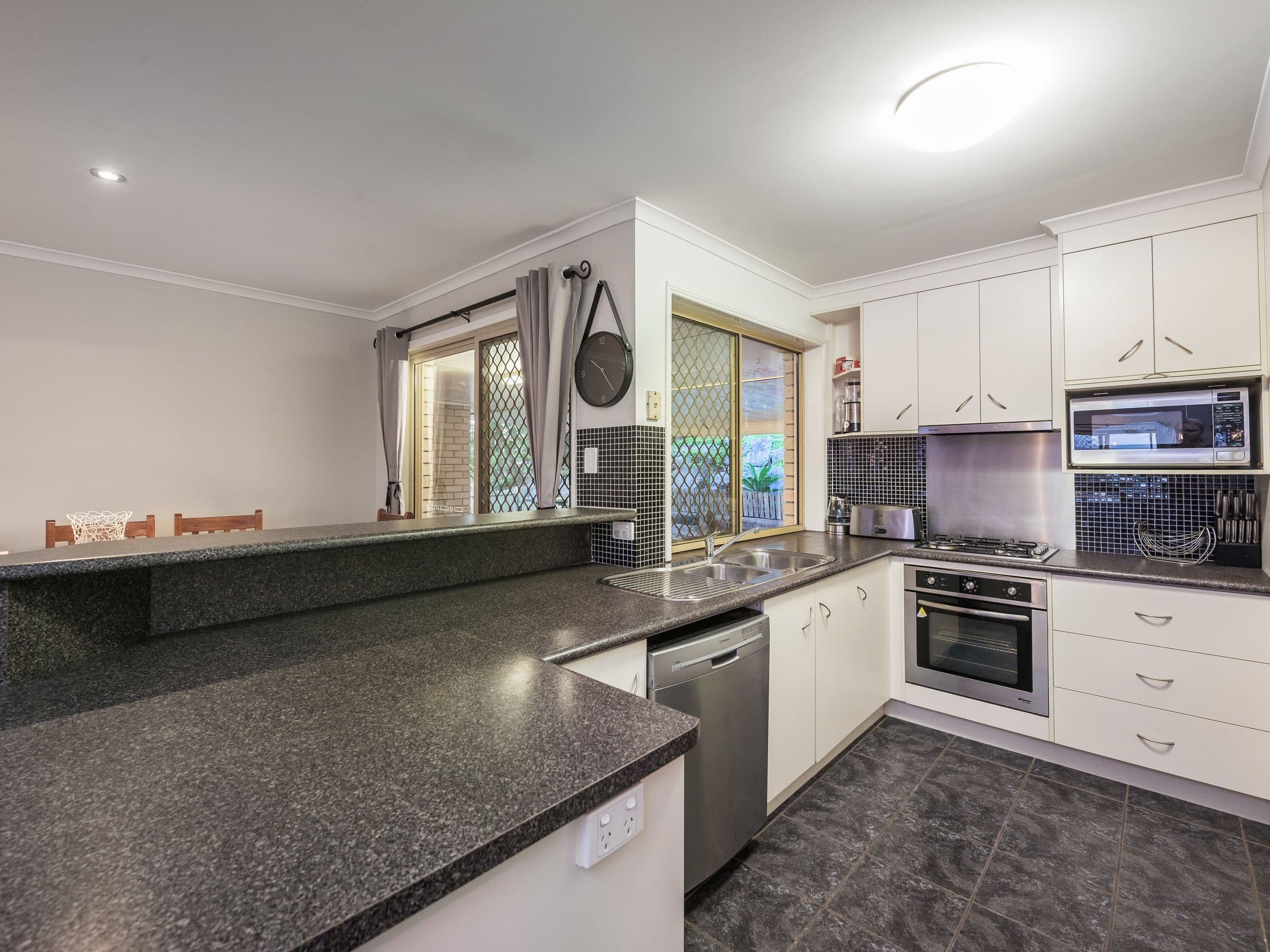 3 Leanne Court, Mount Warren Park QLD 4207, Mount Warren Park - Thumbnail 5