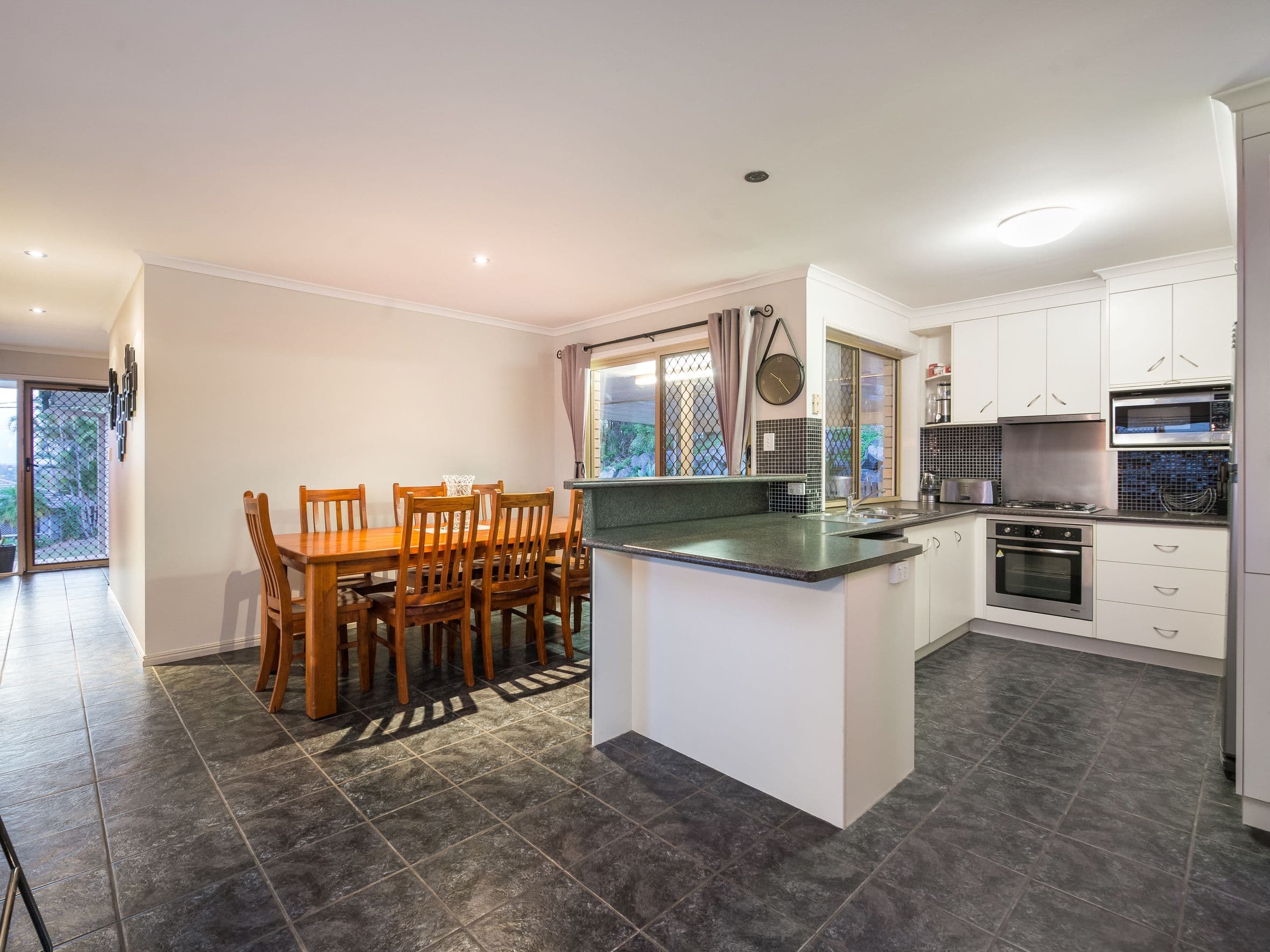 3 Leanne Court, Mount Warren Park QLD 4207, Mount Warren Park - Thumbnail 7
