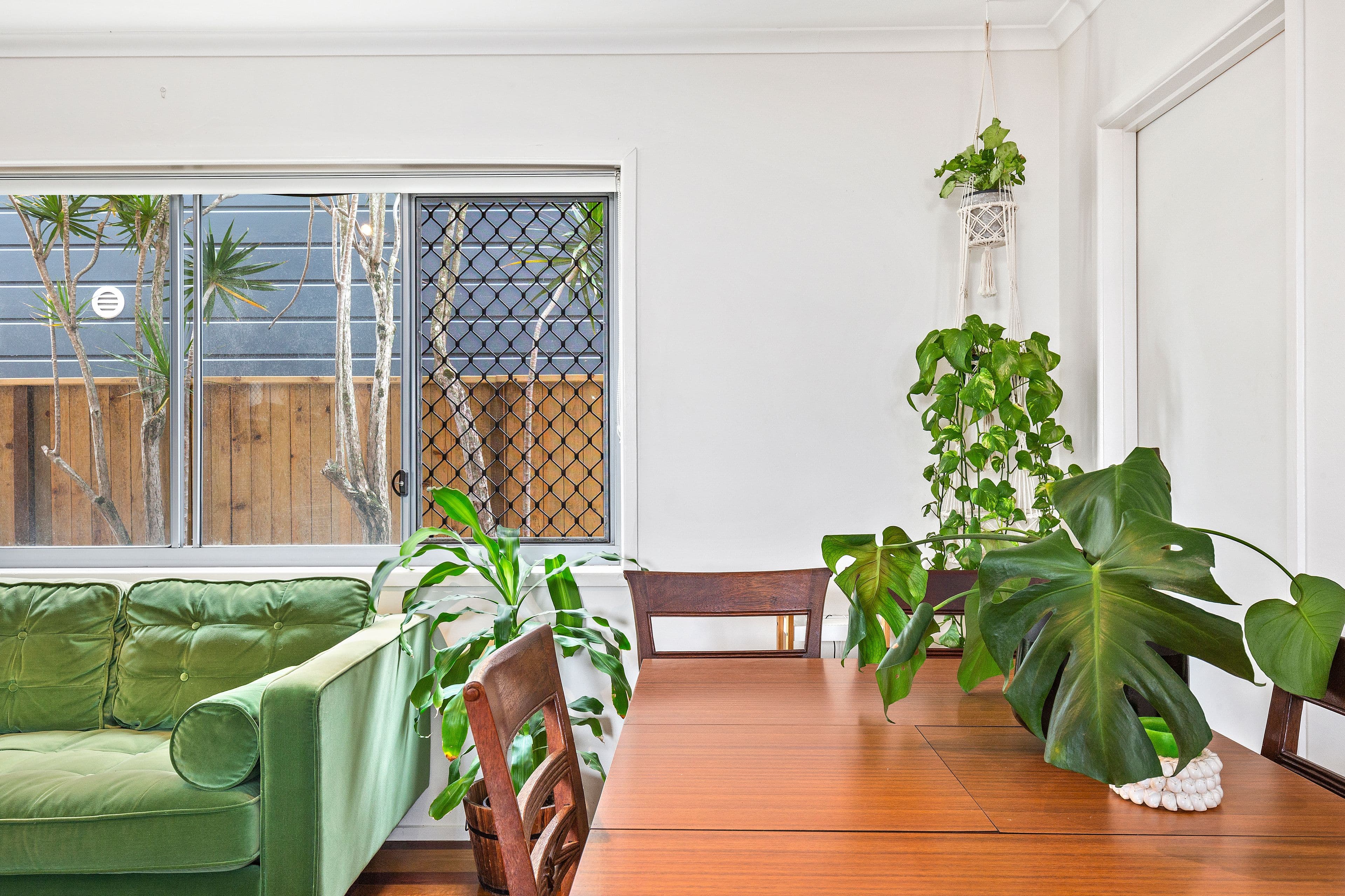21 Tamborine Street, Mermaid Beach QLD 4218, Mermaid Beach - Thumbnail 2