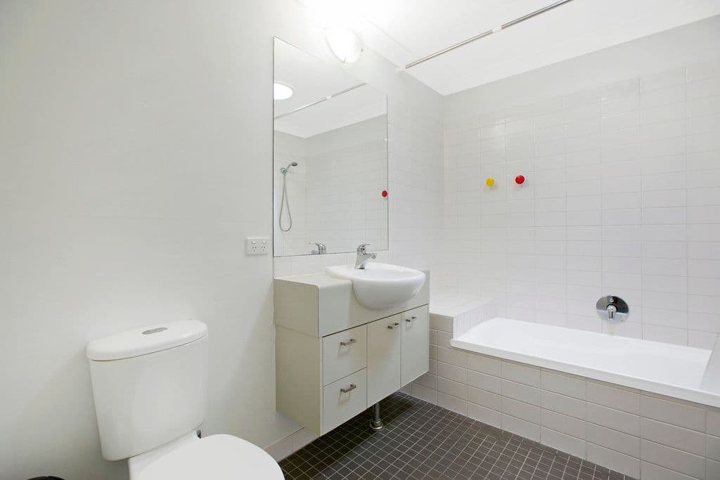 2 Duncan Street, Wellington Point QLD 4160, Wellington Point - Thumbnail 6