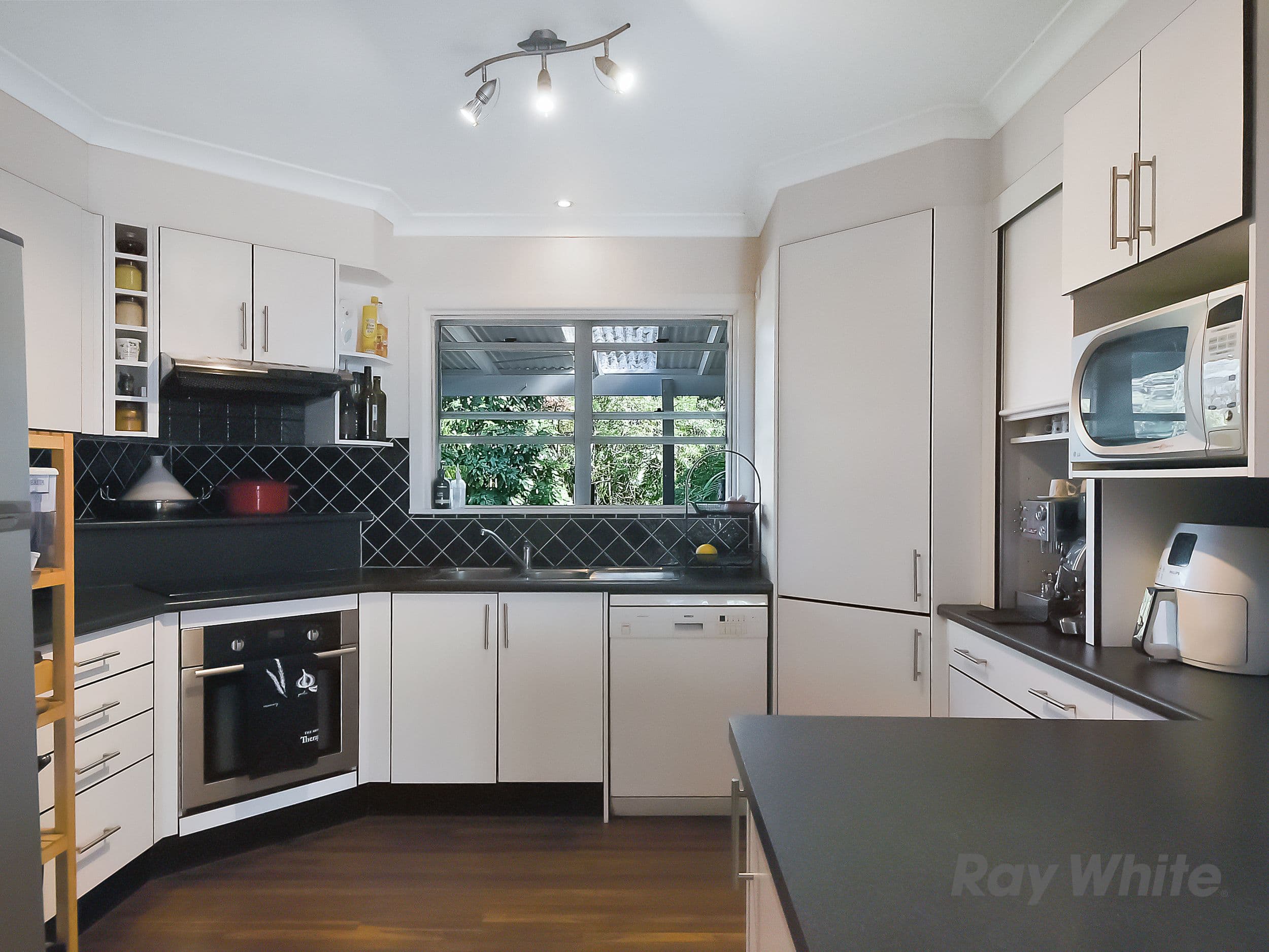 18 Barrabui Street, Bracken Ridge QLD 4017, Bracken Ridge - Thumbnail 4