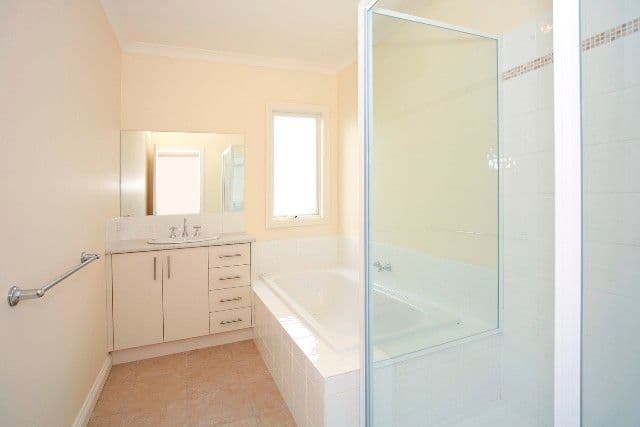 7 Garvoc Court, Meadow Heights, VIC, 3048, Meadow Heights - Thumbnail 4