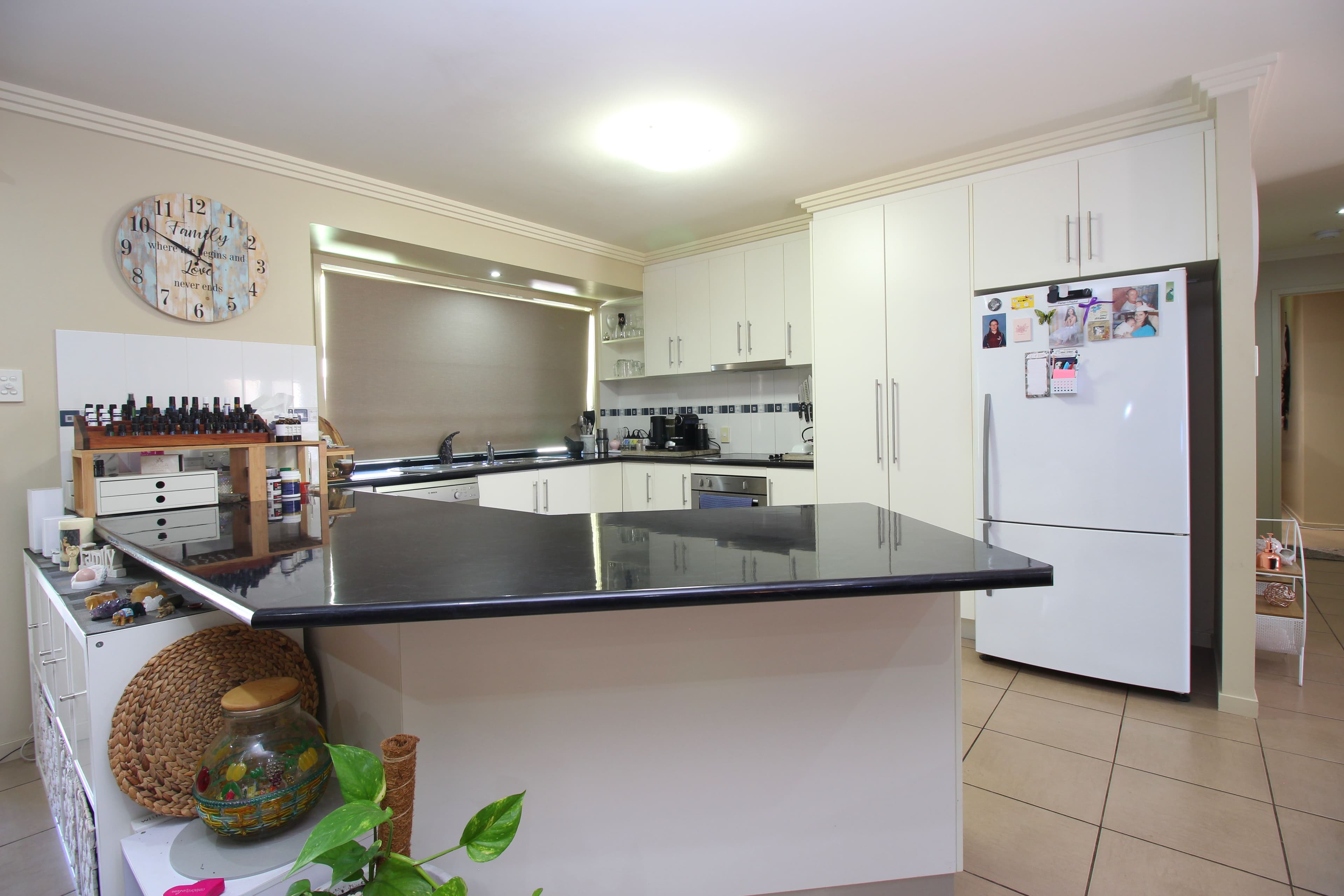 16 Brokenwood Street, Emerald QLD 4720, Emerald - Thumbnail 4