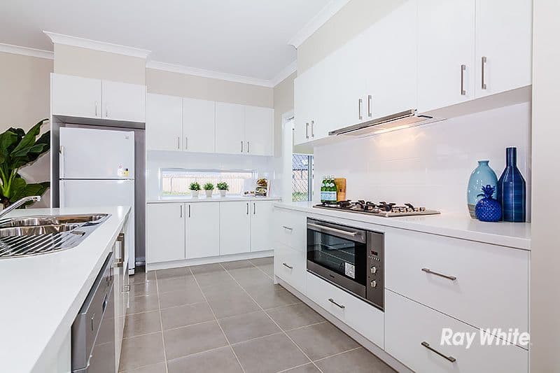 56 Mickleham Drive, Cranbourne North VIC 3977, Cranbourne North - Thumbnail 2