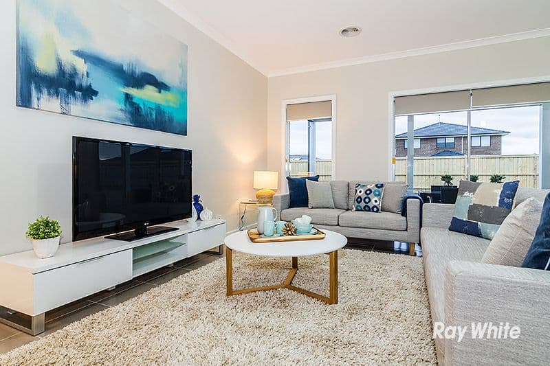 56 Mickleham Drive, Cranbourne North VIC 3977, Cranbourne North - Thumbnail 3