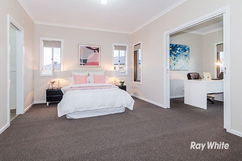 56 Mickleham Drive, Cranbourne North VIC 3977, Cranbourne North - Thumbnail 5