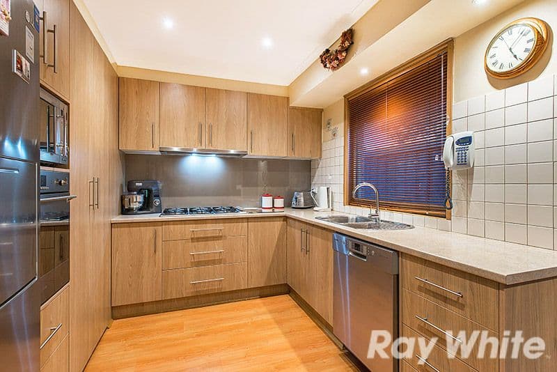 18 Breynia Way, Cranbourne West VIC 3977, Cranbourne West - Thumbnail 3