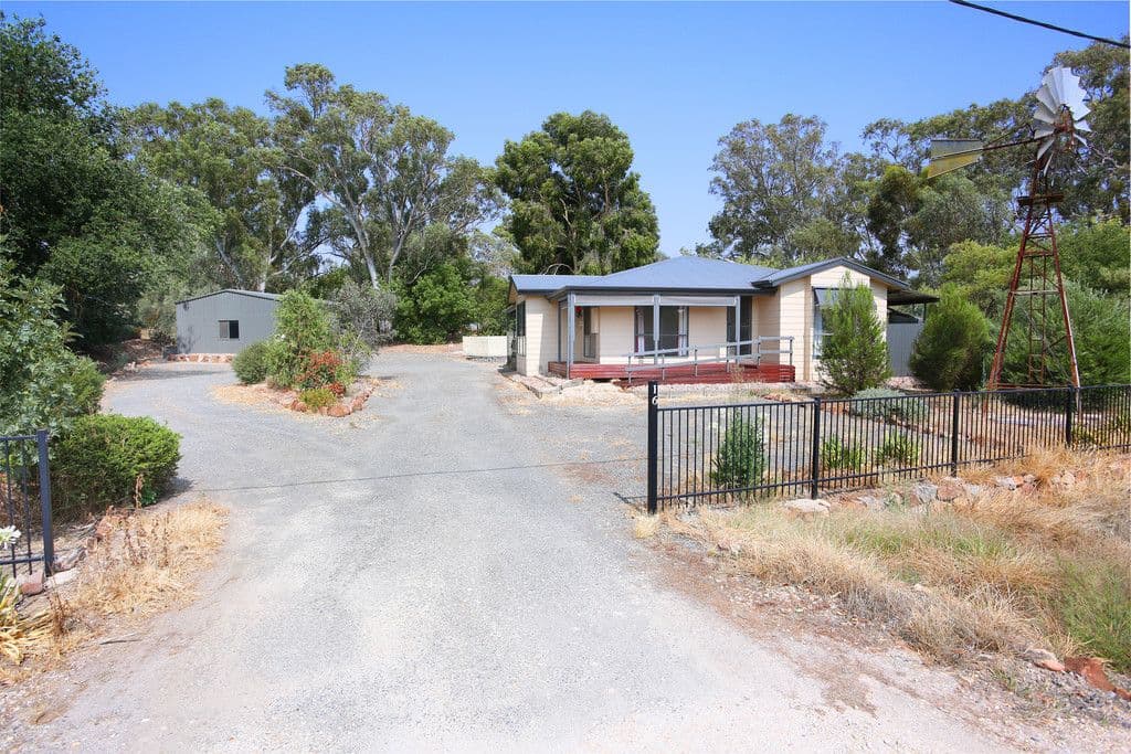 16 Adelaide North Road, Watervale SA 5452, Watervale - Thumbnail 2