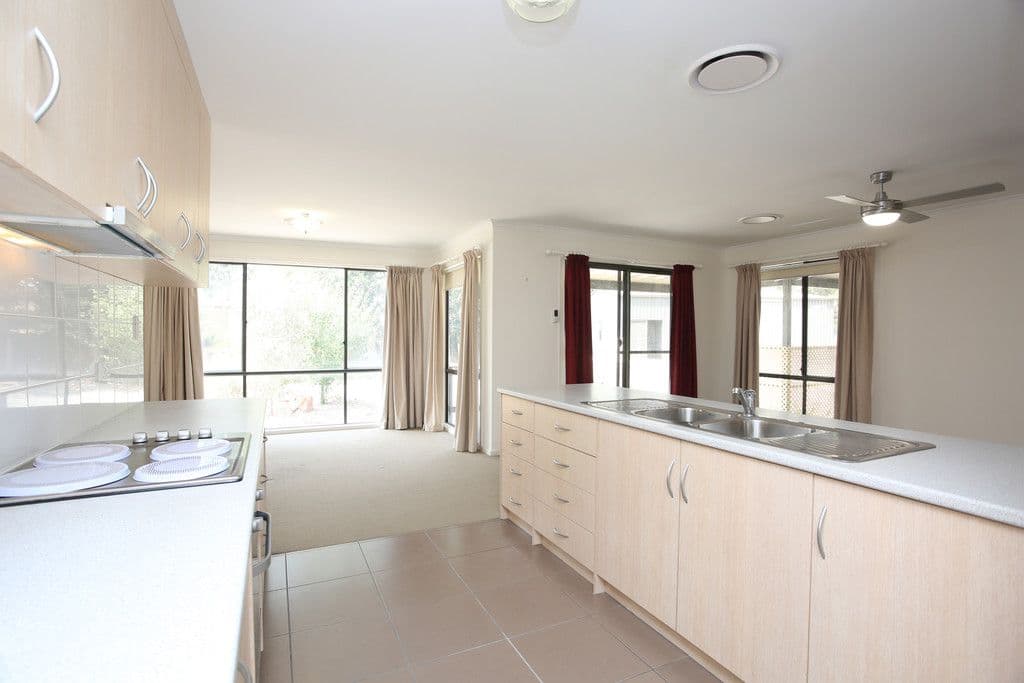 16 Adelaide North Road, Watervale SA 5452, Watervale - Thumbnail 4