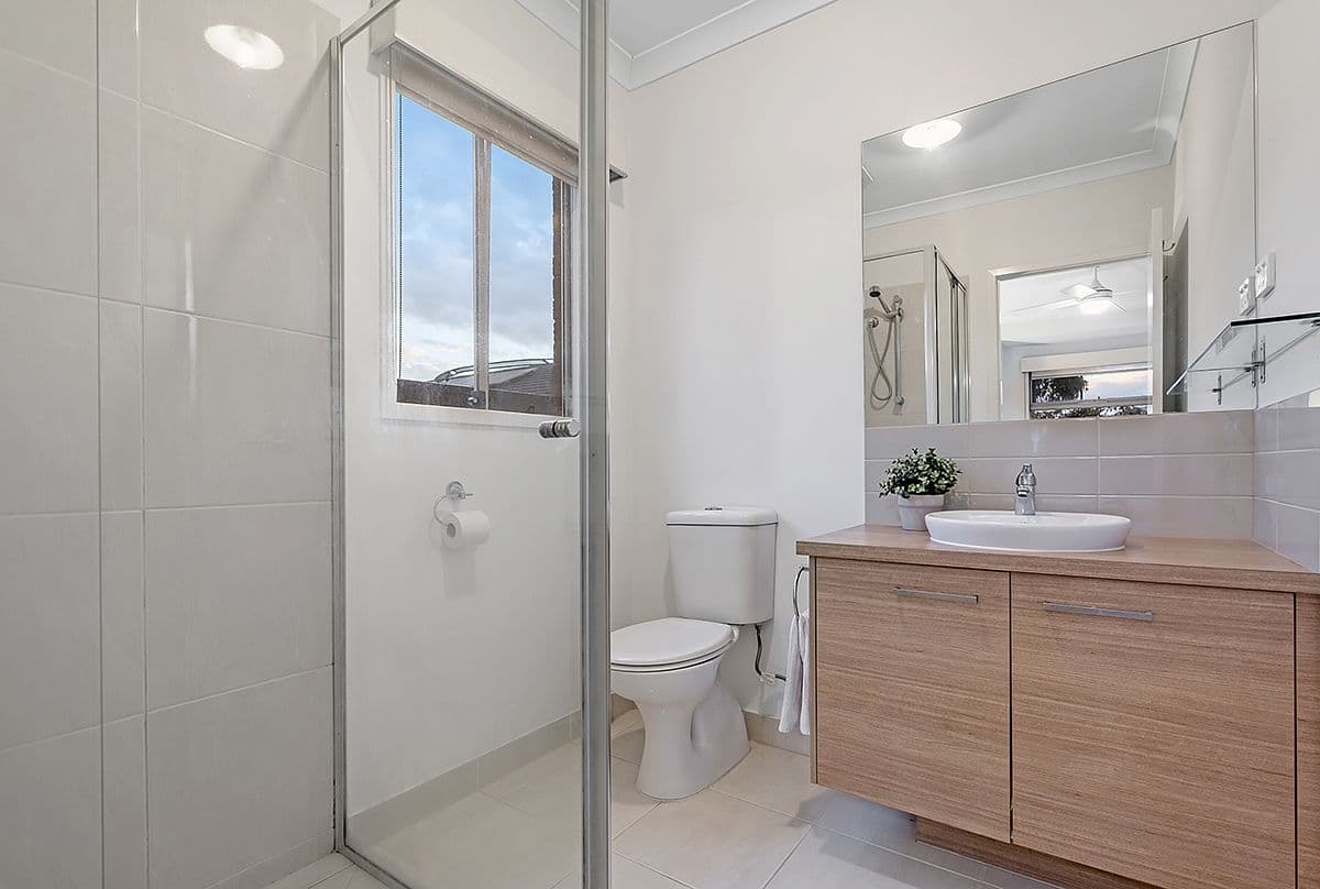 3 Woodgrove Street, Craigieburn VIC 3064, Craigieburn - Thumbnail 3
