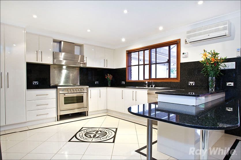 5 Wattleglade Court, WHEELERS HILL VIC 3150, Wheelers Hill - Thumbnail 4