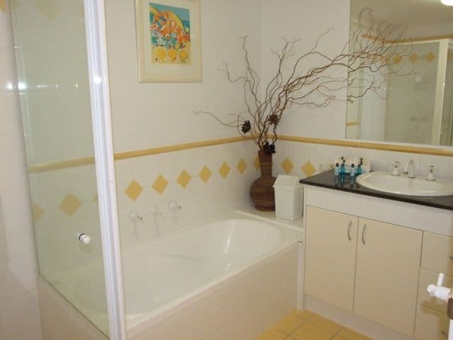 46 Jones Avenue, MOLLYMOOK NSW 2539, Mollymook Beach - Thumbnail 8