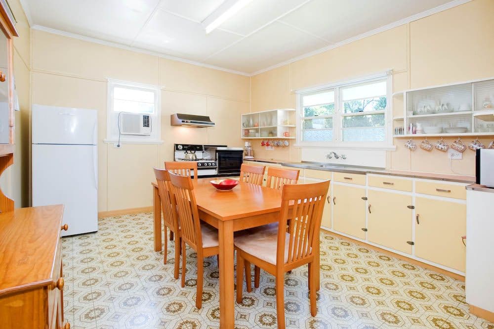 24 Orcades Road, YERONGA QLD 4104, Yeronga - Thumbnail 2
