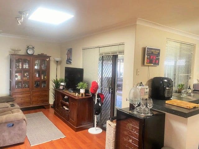 14 Beechcroft Place, Camillo WA 6111, Camillo - Thumbnail 5