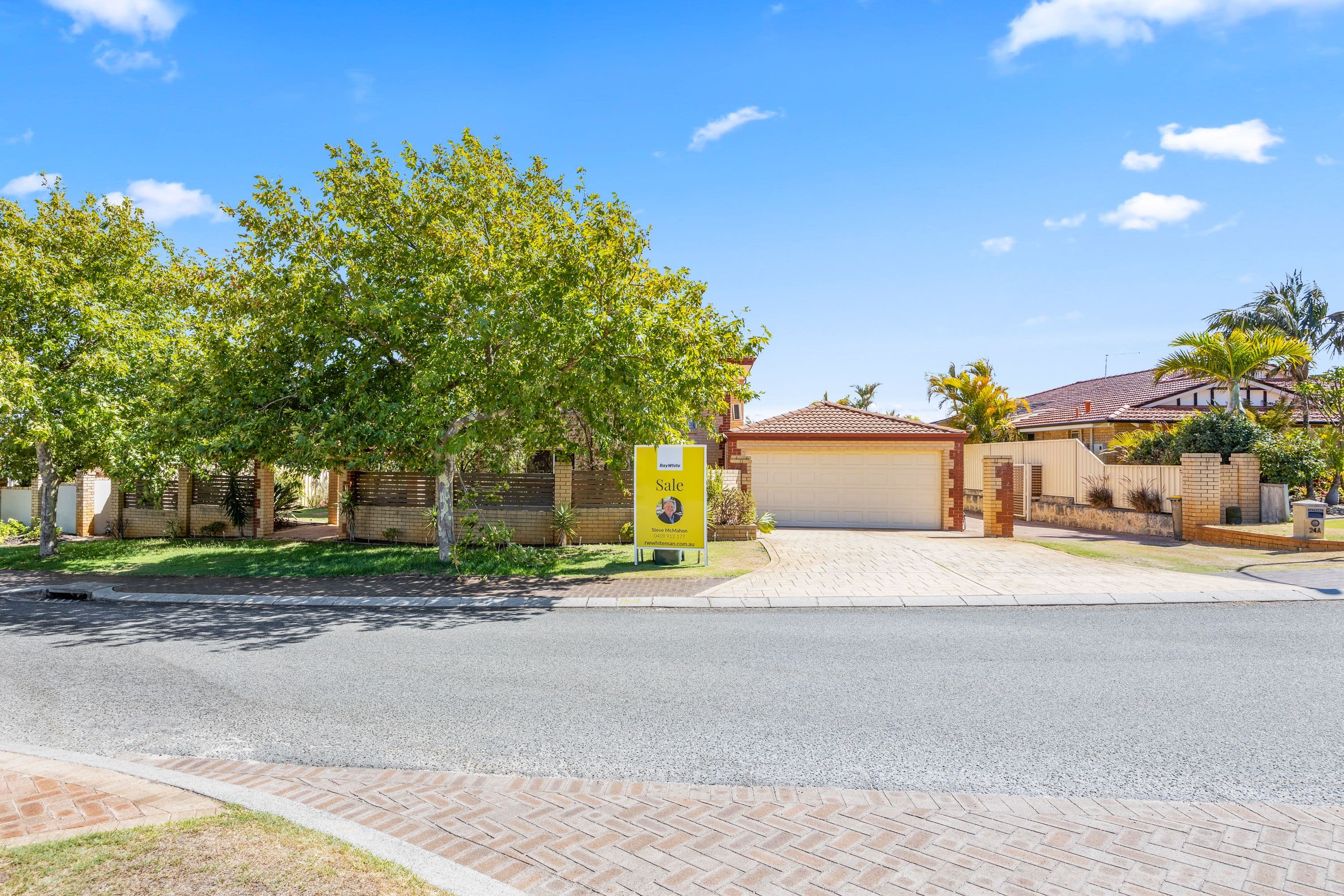 24 Southpointe Crescent, Ballajura WA 6066, Ballajura - Thumbnail 2