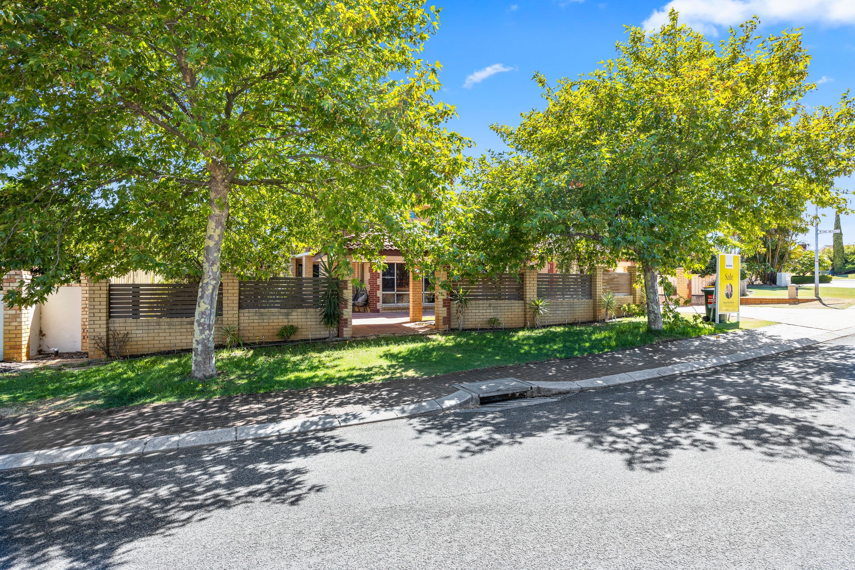 24 Southpointe Crescent, Ballajura WA 6066, Ballajura - Thumbnail 3