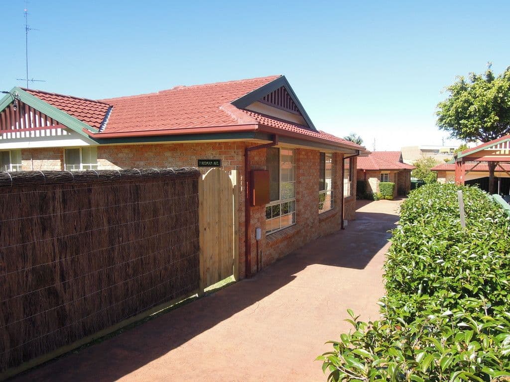 7 Redman Avenue, Thirroul NSW 2515, Thirroul - Thumbnail 2