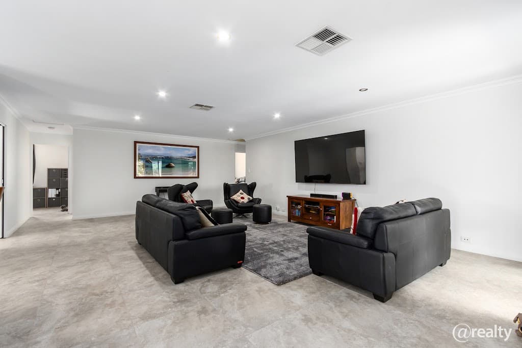 11 Janet Street, Hazelmere, WA, 6055, Hazelmere - Thumbnail 3