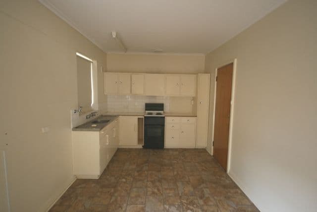 38 Railway East Terrace, SNOWTOWN SA 5520, Snowtown - Thumbnail 2
