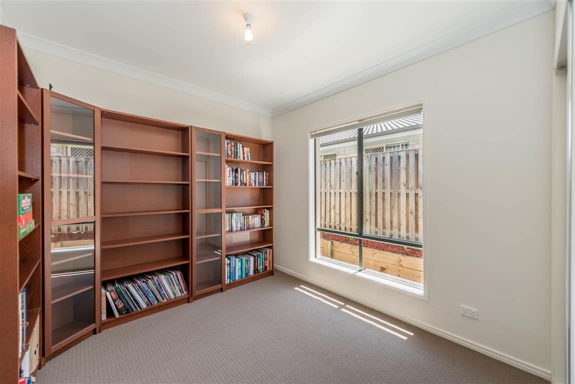 25 Barradeen Circuit, Pacific Pines QLD 4211, Pacific Pines - Thumbnail 4