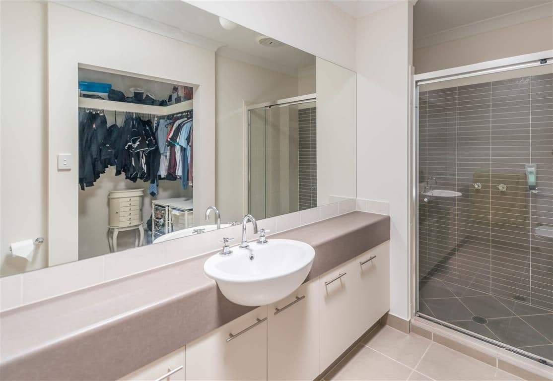 25 Barradeen Circuit, Pacific Pines QLD 4211, Pacific Pines - Thumbnail 8