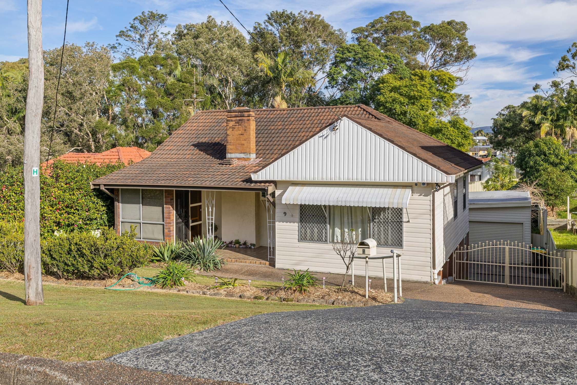 9 Hely Avenue, Fennell Bay NSW 2283, Fennell Bay - Image 1
