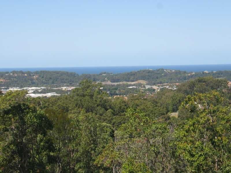 182 Simpsons Road, CURRUMBIN WATERS QLD 4223, Currumbin Waters - Thumbnail 4