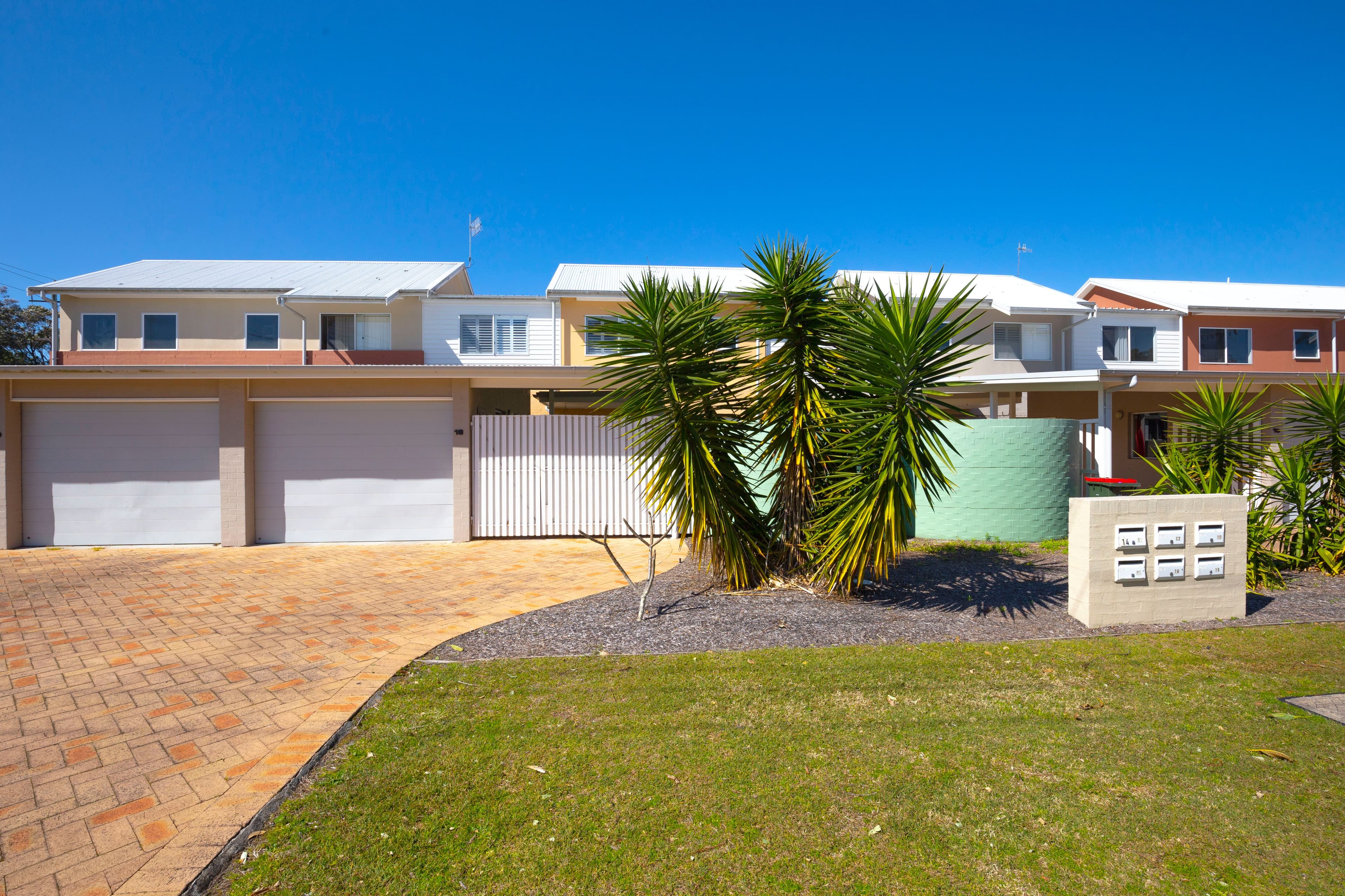 18 Yalinbah Street, Tea Gardens NSW 2324, Tea Gardens - Image 1